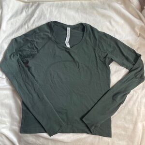 Lululemon, Size 8, Swiftly Tech 2.0 Long Sleeve *Race Length, Smoked Spruce